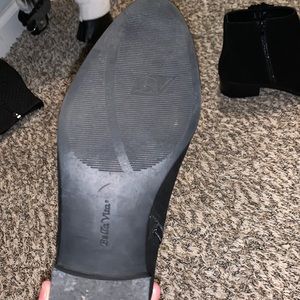 Cute black ankle boots.